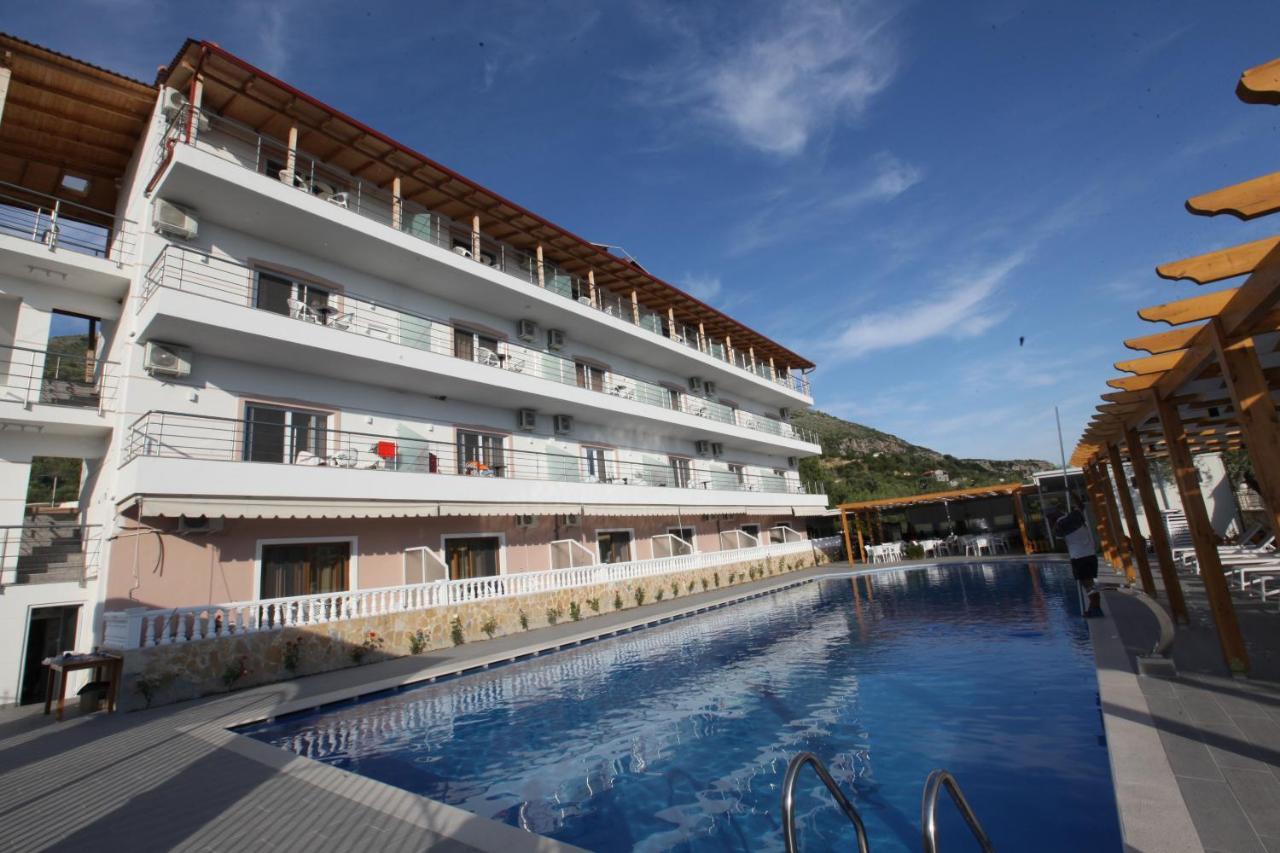Hotel Riviera 보르쉬 외부 사진